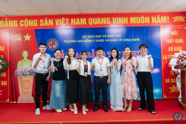 Trang tuyển sinh trường Cao đẳng y dược và kinh tế công nghệ hinh anh hoat dong cmet 3