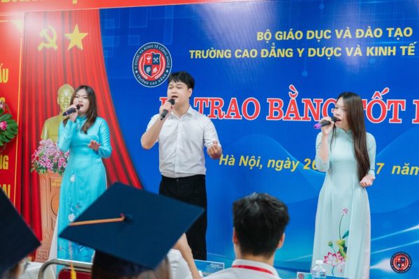 Trang tuyển sinh trường Cao đẳng y dược và kinh tế công nghệ hinh anh hoat dong cmet 4