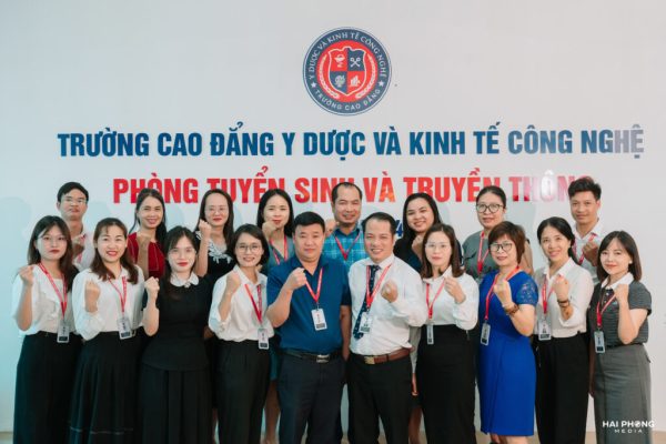 Trang tuyển sinh trường Cao đẳng y dược và kinh tế công nghệ hinh anh hoat dong cmet 5